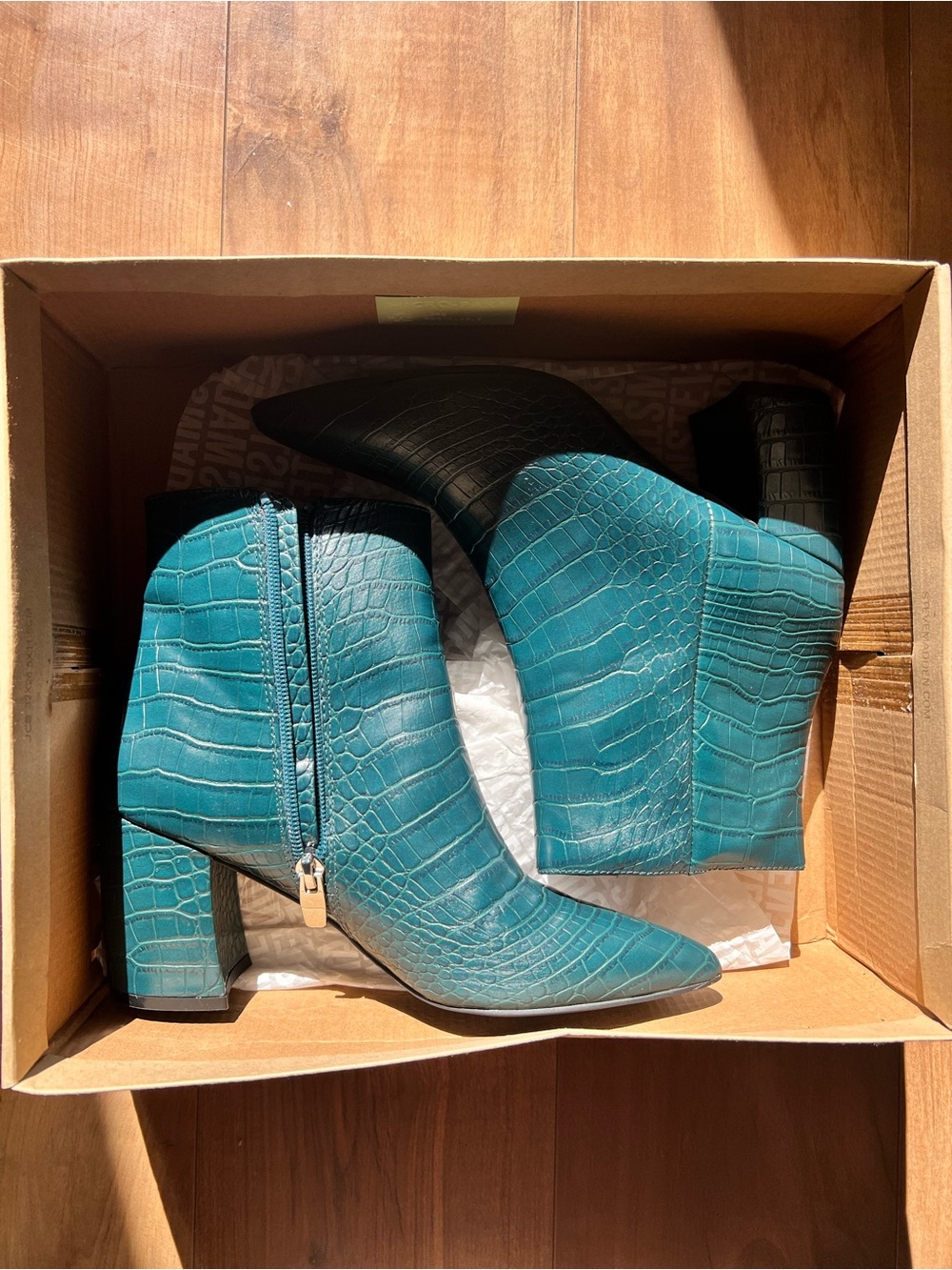 Steve Madden Nadalie Turquoise Croc Ankle Boots Women’s Size 6.5
